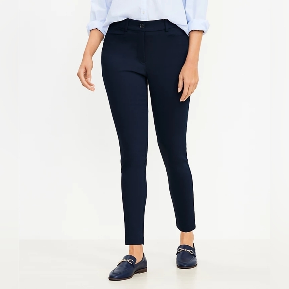 Loft Curvy Sutton Skinny Pant, Color Forever Navy Size 4P